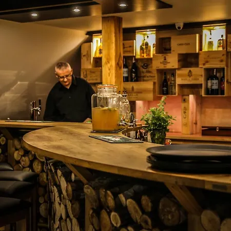 Stolarnia 住宿加早餐酒店